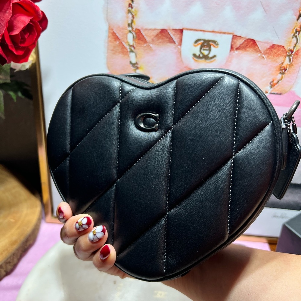 Coach Heart Crossbody Bag With Quilting Black NWOT - Picture 11 of 17